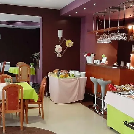 Otel Latinka 3*